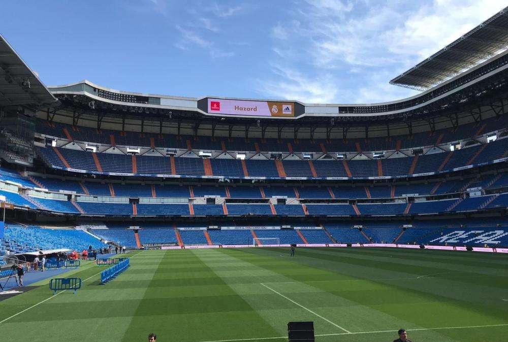FOTO - Todo preparado en el Bernabéu para la presentación de Hazard