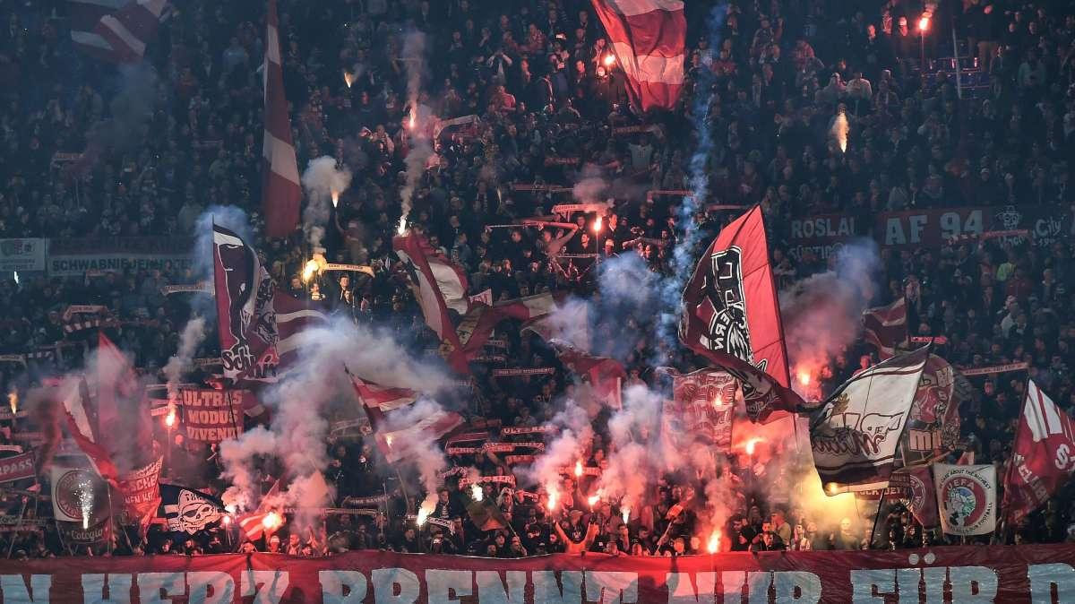 El vestuario del Bayern y la salida de Davies: os contamos los detalles