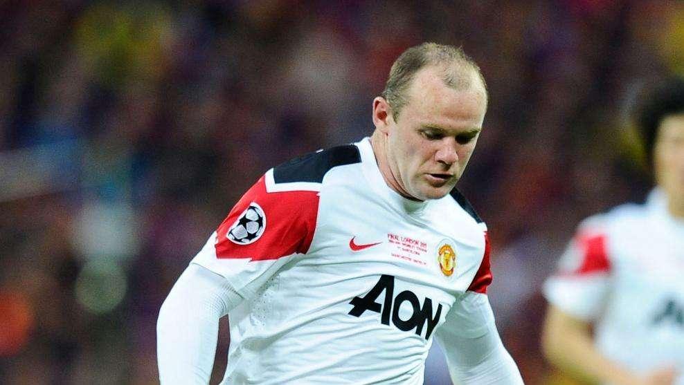 Daily Mail: Van Gaal piensa en Cavani como sustituto de Rooney