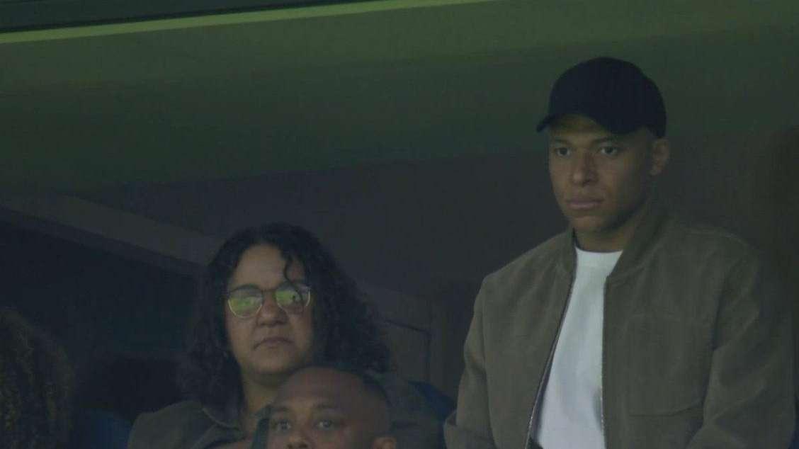 Pitada a Mbappé en el Bernabéu: la afición señala al francés