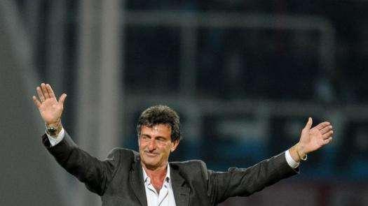 Kempes: "Si el Real Madrid paga la cláusula de Gayà, lo ficha"