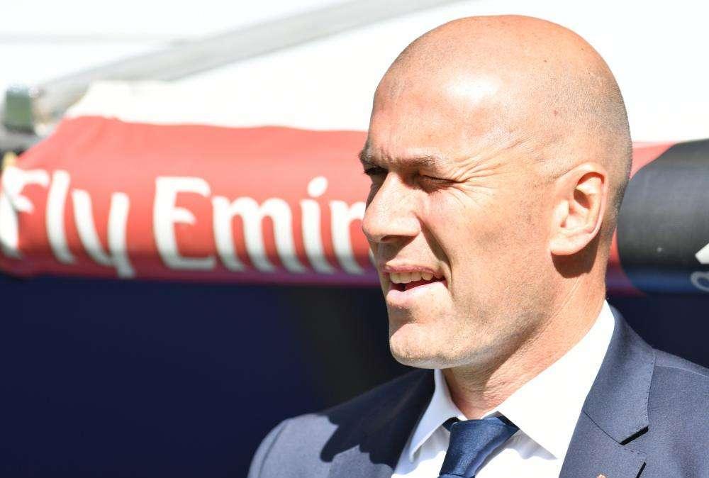 Tomás González Martín: "Los jugadores hunden a Zidane: solo tres futbolistas le respaldan"