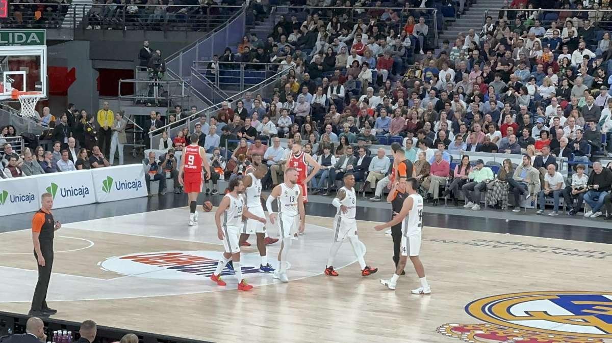 Real Madrid 95-72 Estrella Roja: a los madridistas les va la marcha