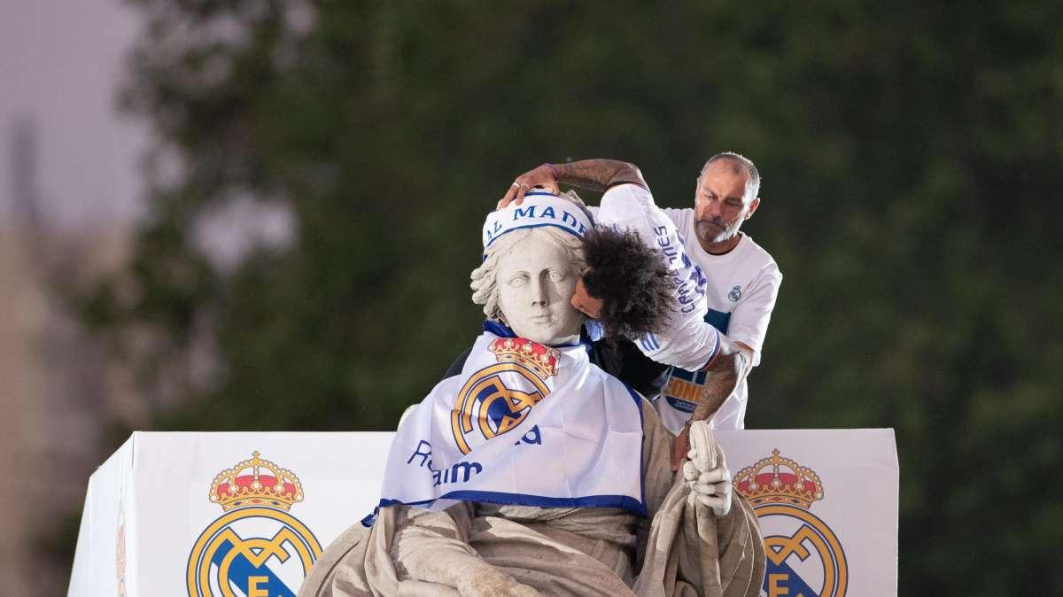 FOTO | El Real Madrid Femenino celebró la victoria en Cibeles