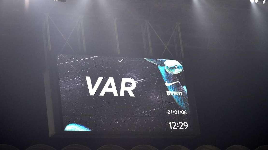El arbitraje volvió a perjudicar al Real Madrid 