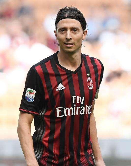 EXCLUSIVA TMW - Valencia, nuevos contactos por Montolivo
