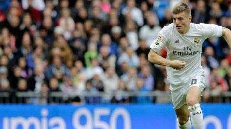 Express: Guardiola no le quita ojo a Kroos
