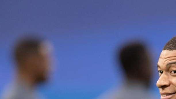 Mercado de fichajes, en directo | Culebrón Mbappé, salida sorpresa en el Barcelona...