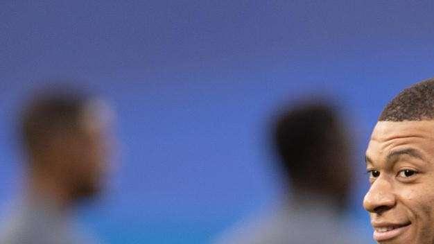 Mbappé y Arribas, protagonistas en la última jornada del mercado de fichajes