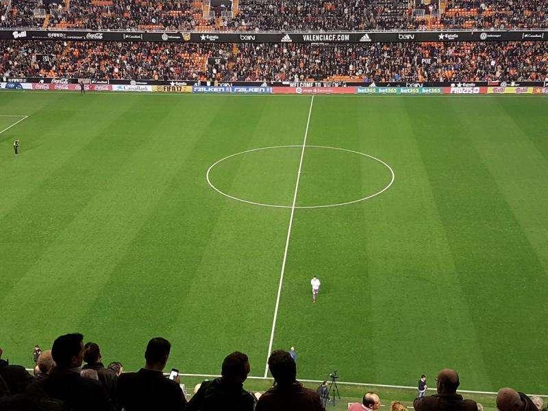 CAMBIO - Segundo cambio en el Madrid. Entra Nacho por Varane