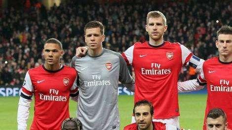 Mirror: Wenger no quiere vender a sus estrellas