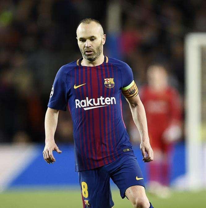 Iniesta sale en defensa de Valverde: "Debería existir respeto hacia él"