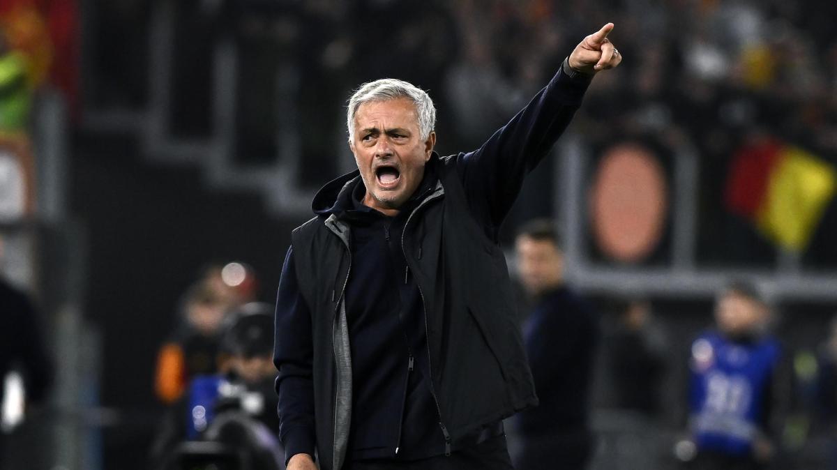 José Mourinho pide otro central para el Real Madrid
