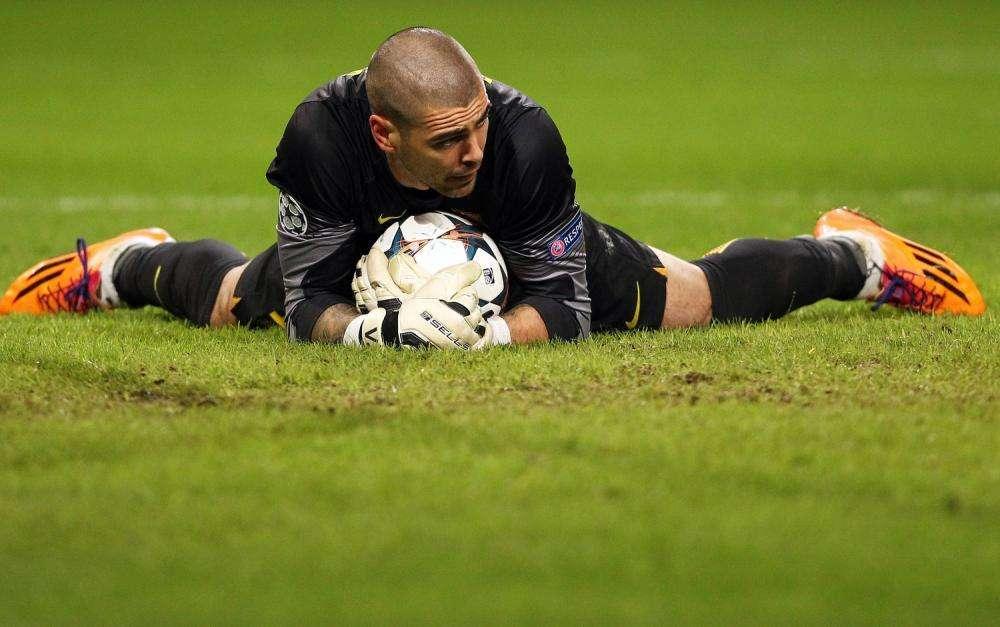 Víctor Valdés escribe una carta a Casillas: "Te animo a que seas de nuevo ese león blanco"