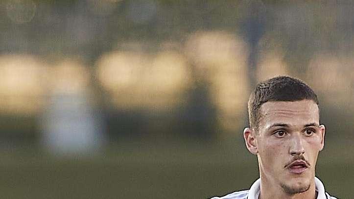 El Real Madrid cambia sus planes con Rafa Marín: decisión trascendental