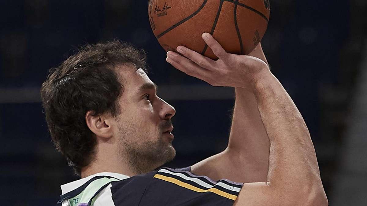 Llull responde a la afición del Real Madrid tras el homenaje en el WiZink Center