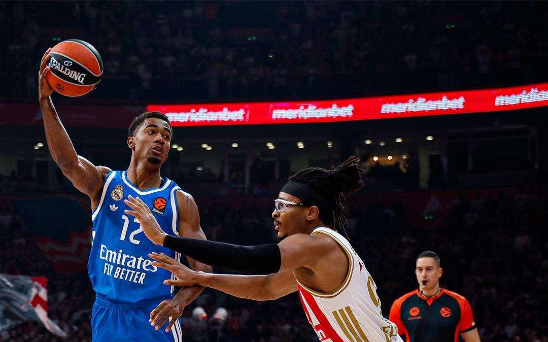Sufrido triunfo blanco a pesar de Livingston: la crónica del Bàsquet Girona 93-95 Real Madrid