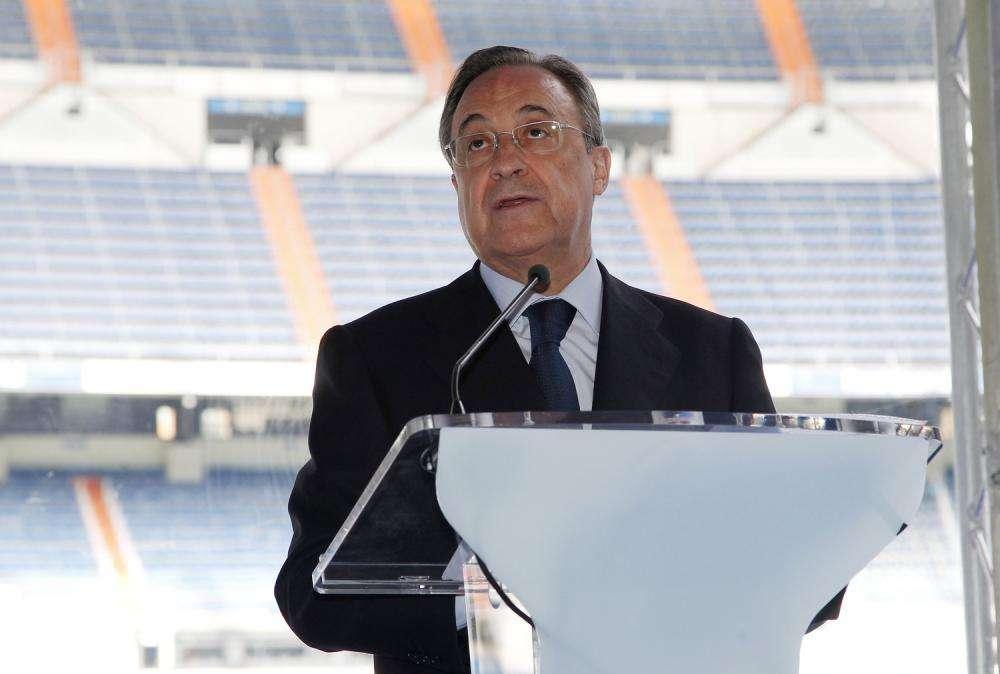 Un grupo de socios le piden a Florentino un referéndum para la reforma del estadio