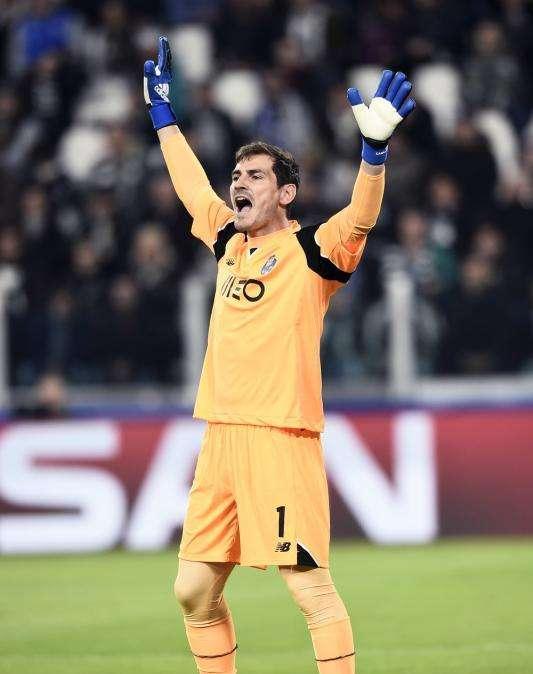 ¡SIGUE EL LÍO! Iker Casillas contesta a Piqué en las redes sociales