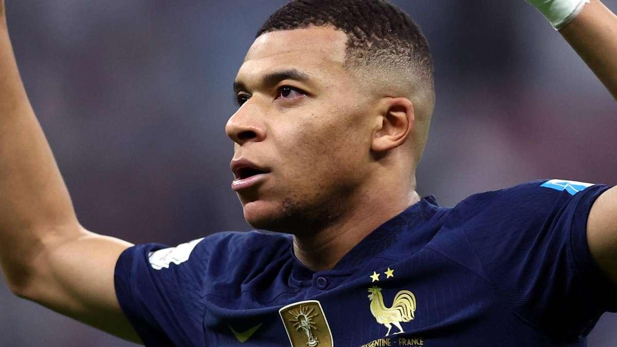 La declaración del padre de Mbappé que ilusiona al Real Madrid