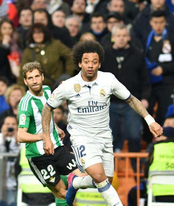 VÍDEO - Marcelo demuestra su habilidad para hacer malabarismos con el balón