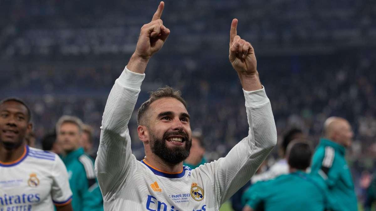 Carvajal: "Es lógico que el club intente fichar a jóvenes. El futuro del Real Madrid está garantizado"
