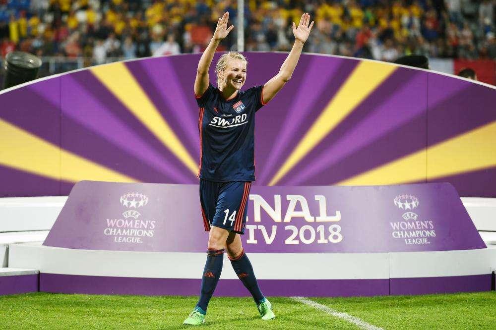 Odegaard arremete contra la Balón de Oro femenino: "La selección merece algo mejor"