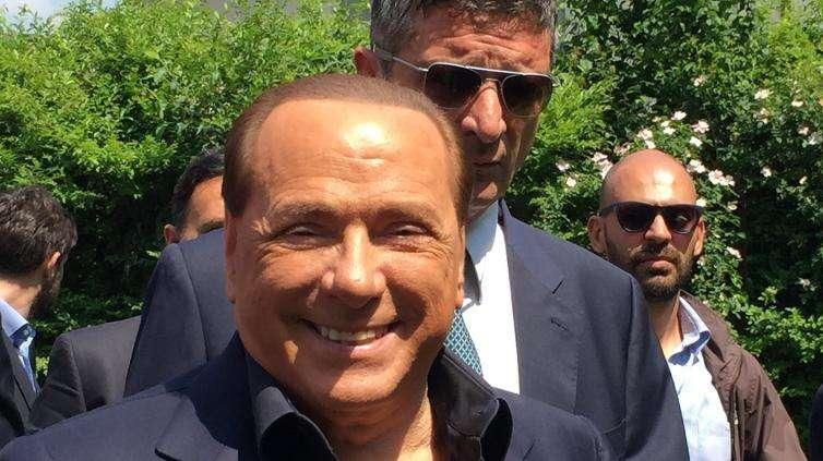 Berlusconi: "¿Ancelotti? Si el Real Madrid le deja libre, habrá un retorno a Milán"