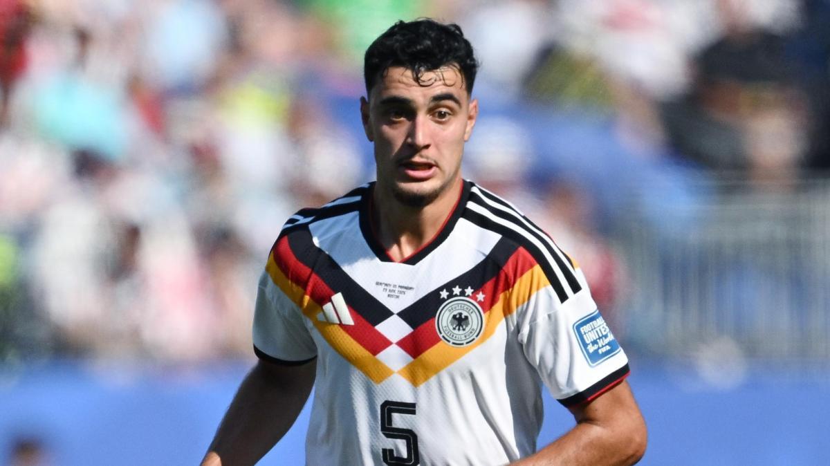 El Real Madrid está interesado en Pavlovic: así está la carrera por su fichaje