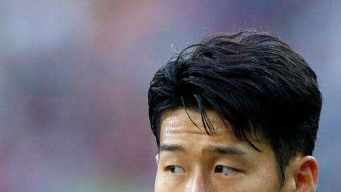 Son alegra al planeta fútbol: salva su carrera esquivando el servicio militar 