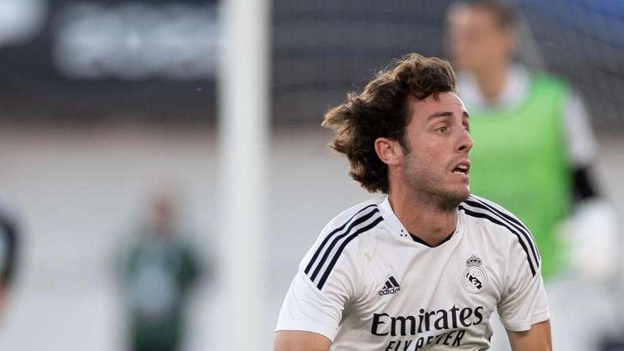 Álvaro Odriozola maneja tres opciones para abandonar el Real Madrid