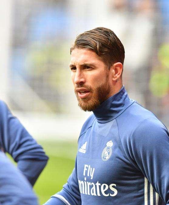 Ramos se divierte a pesar de no poder jugar en Vigo: "Al mal tiempo, chirigota"
