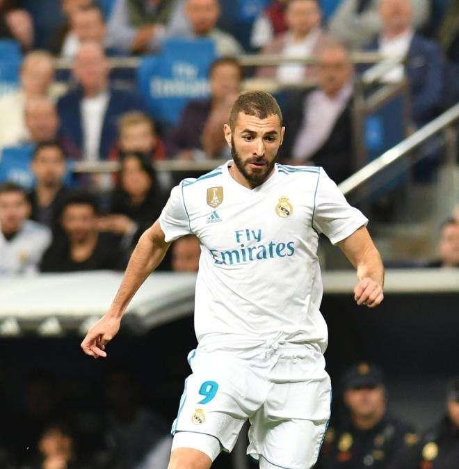 Karim Benzema también golea: supera a una leyenda del Real Madrid