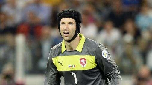 Cech: "¿Fichar por el Real Madrid? Hay propuestas que no se pueden rechazar"
