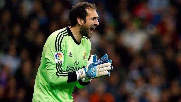 ABC: Diego López confirma a sus compañeros que seguirá en el Madrid