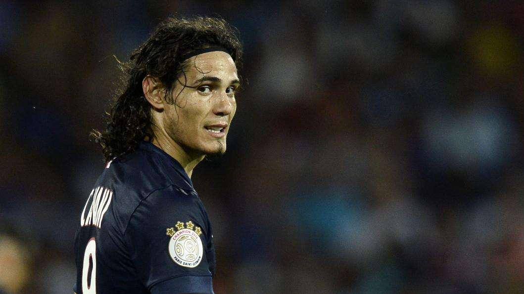 Tuttosport: La Juventus irá a por Cavani si vende a Pogba