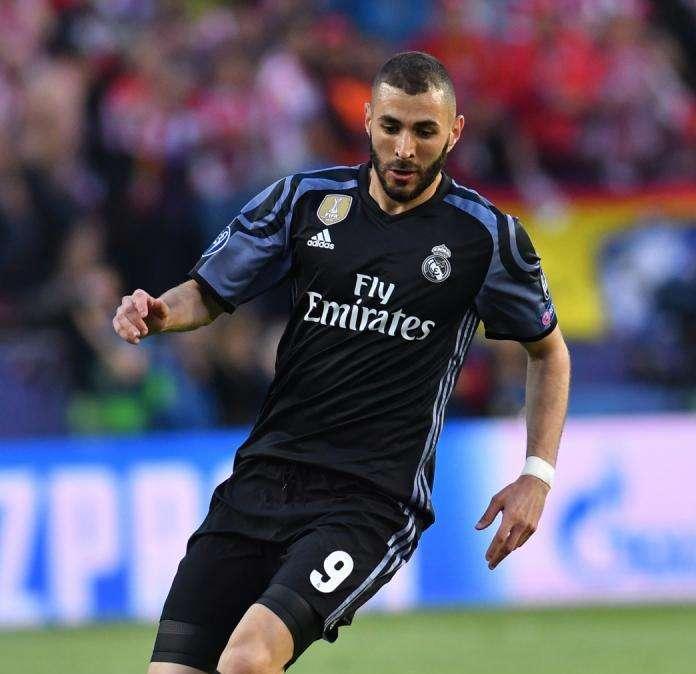 ¡OJO! Benzema presume del dato que le pone a la altura de Messi