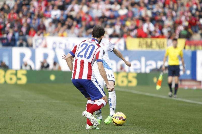 Juanfran: "Hay que ayudar y respetar a los árbitros"