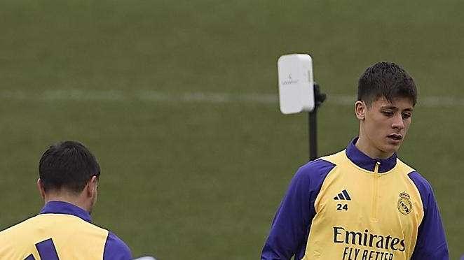 Kroos advierte sobre Güler: "Todos lo notamos desde el primer entrenamiento. Su zurda..."