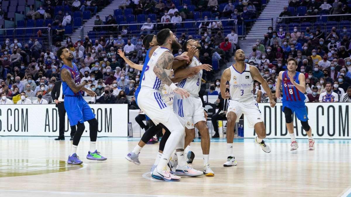 FINAL | FC Barcelona 108-97 Real Madrid: el trío arbitral y el perímetro deciden el clásico 