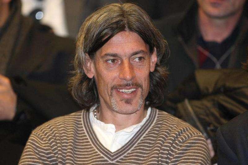 Torricelli carga contra Alves: "No me han gustado sus declaraciones sobre Dybala"