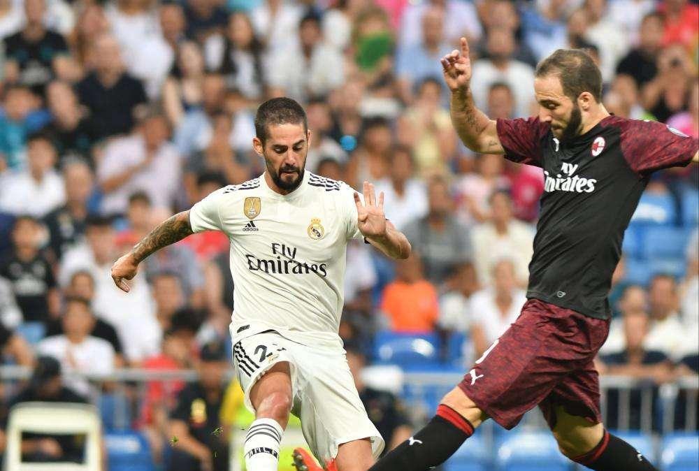 Isco le negó la mano a Solari en el vestuario de Ipurúa después de la derrota