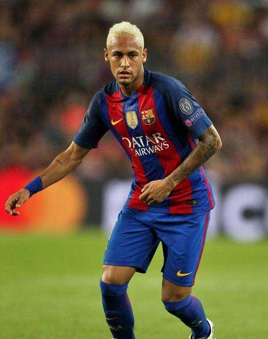 Un bonus de 25 millones, motivo del silencio y retraso del anuncio de Neymar sobre su futuro