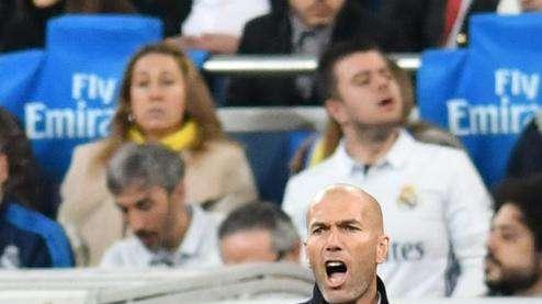 Con esta defensa estamos más que sentenciados: el PSG se frota las manos ante el caos defensivo
