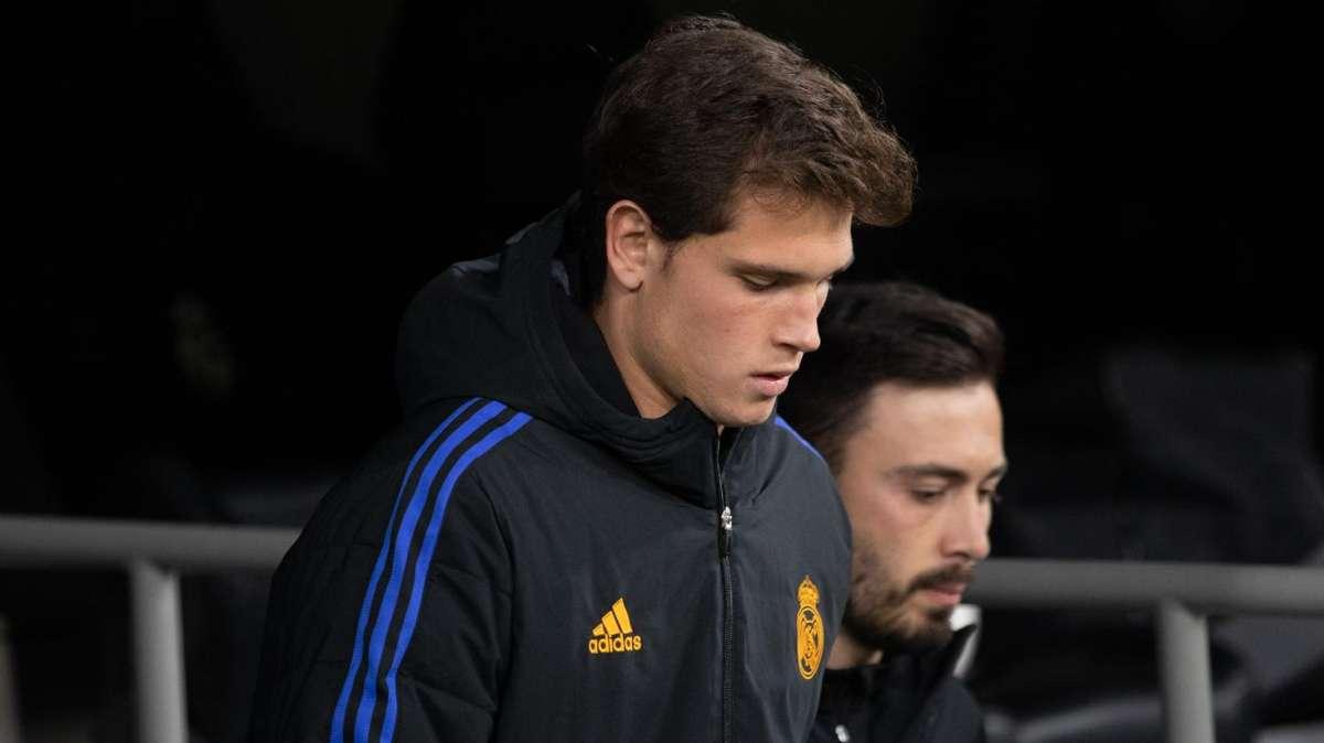 ¡BOMBAZO! Juanmi Latasa está a un paso de firmar con el Rayo Vallecano