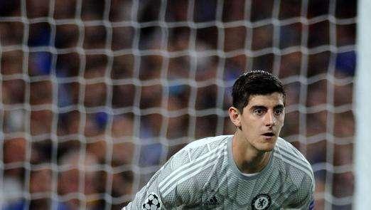 Mirror: Courtois vuelve a entrar en 'escena' para reforzar al Madrid