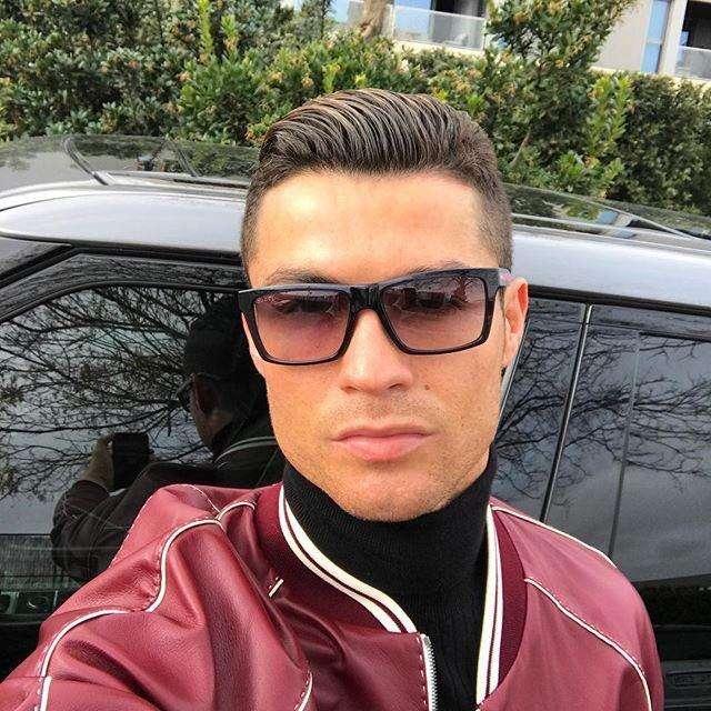 FOTO - Cristiano Ronaldo presume de gafas en las redes sociales