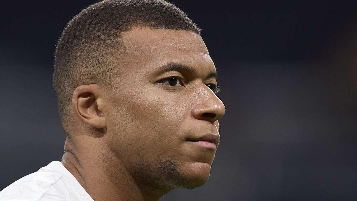 Mbappé: "Vinicius es un gran jugador y estoy muy feliz de jugar con él en el Real Madrid"