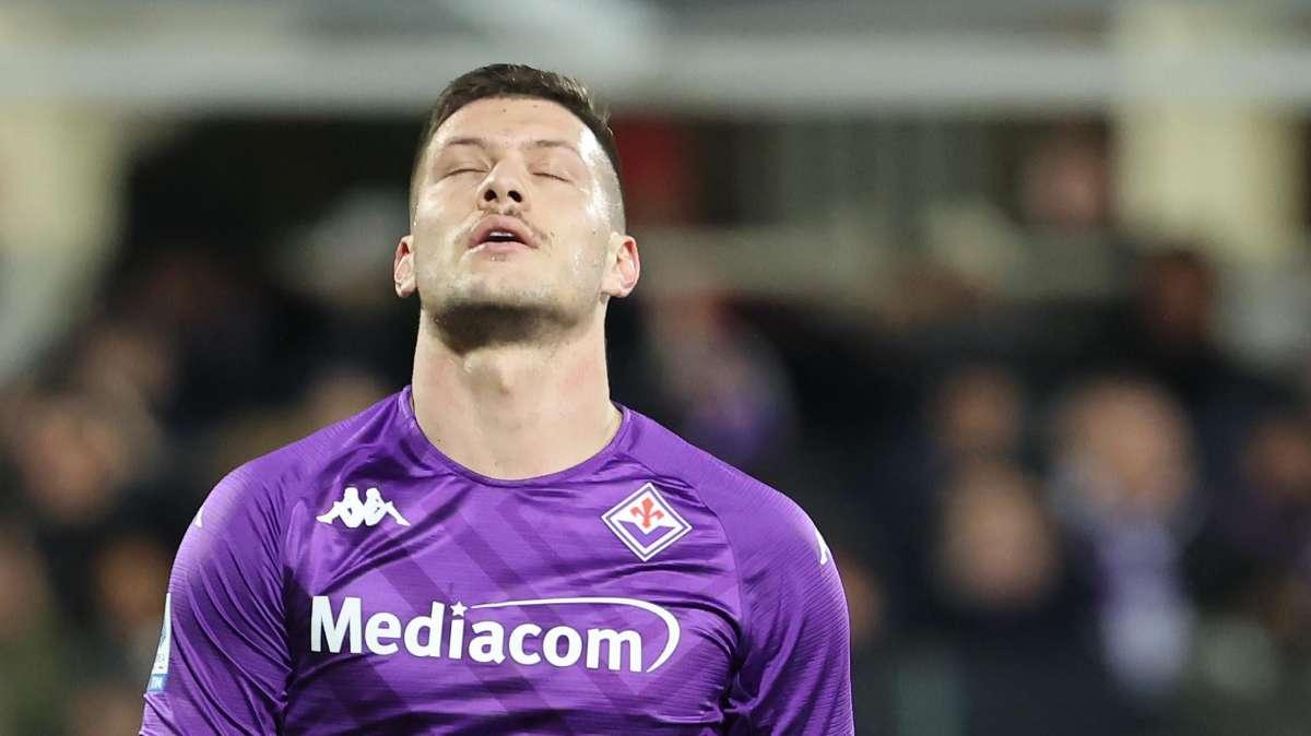 Sigue la pesadilla de Luka Jovic en Italia: los detalles