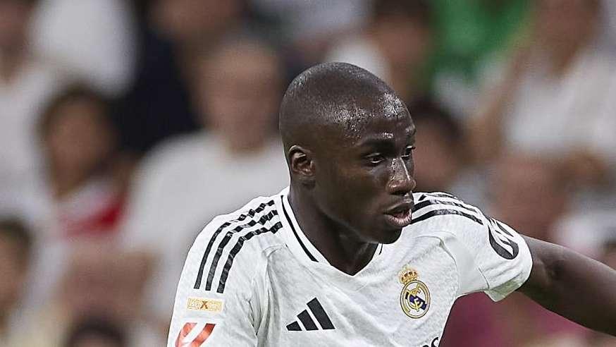 Mendy duró 8 minutos en la final de la Copa del Rey tras caer otra vez lesionado